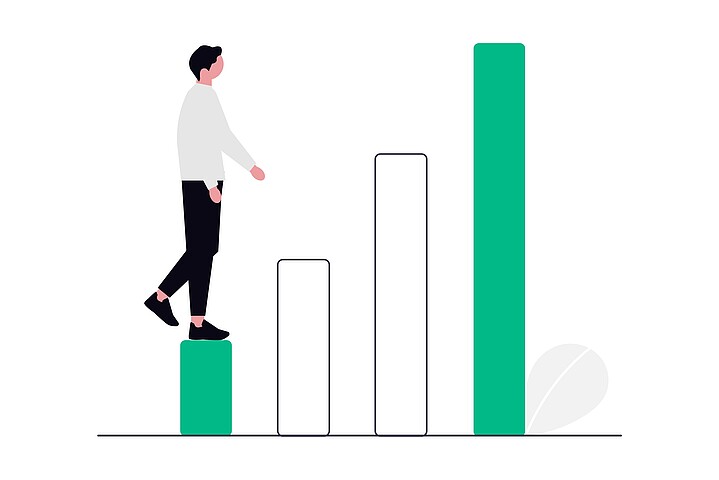 Illustration von einem Mann der ein Balkendiagramm hochgeht wie auf einer Treppe.